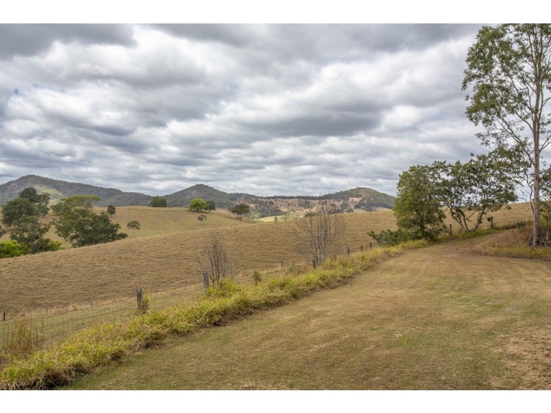 152 Cavanagh Road, Greens Creek QLD 4570