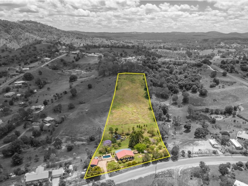134 Allen Road, Chatsworth QLD 4570