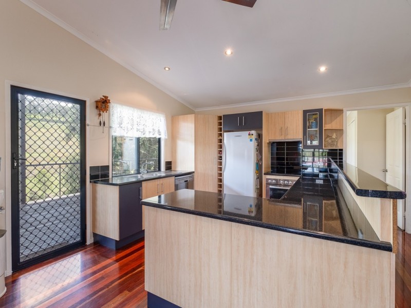 134 Allen Road, Chatsworth QLD 4570