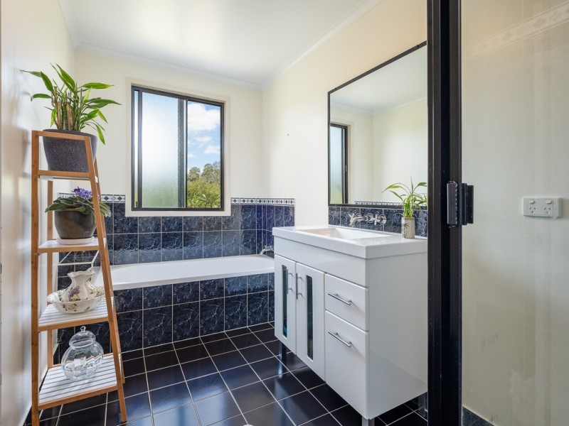 134 Allen Road, Chatsworth QLD 4570