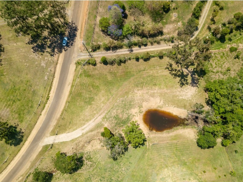 184 Allen Road, Chatsworth QLD 4570