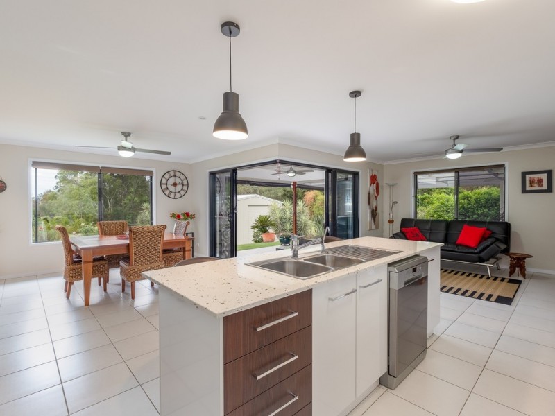 14 Haven Street, Southside QLD 4570