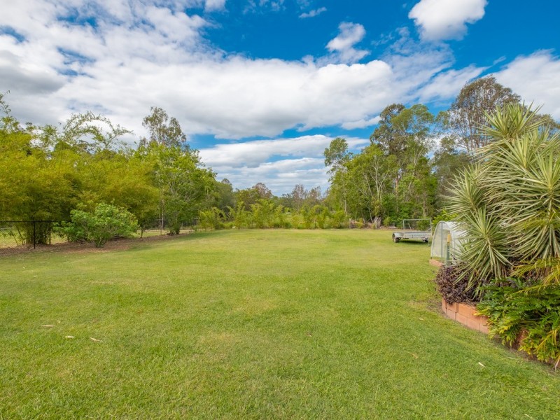 14 Haven Street, Southside QLD 4570