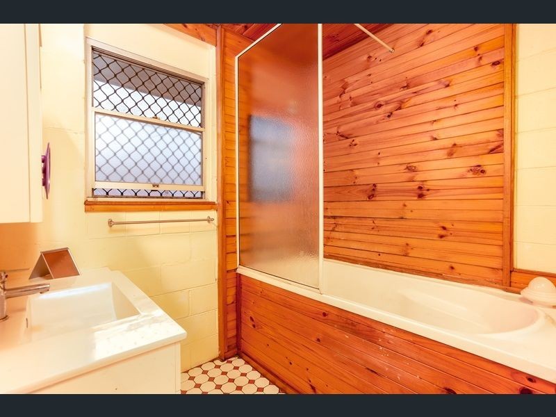 61 Crescent Road, Gympie QLD 4570