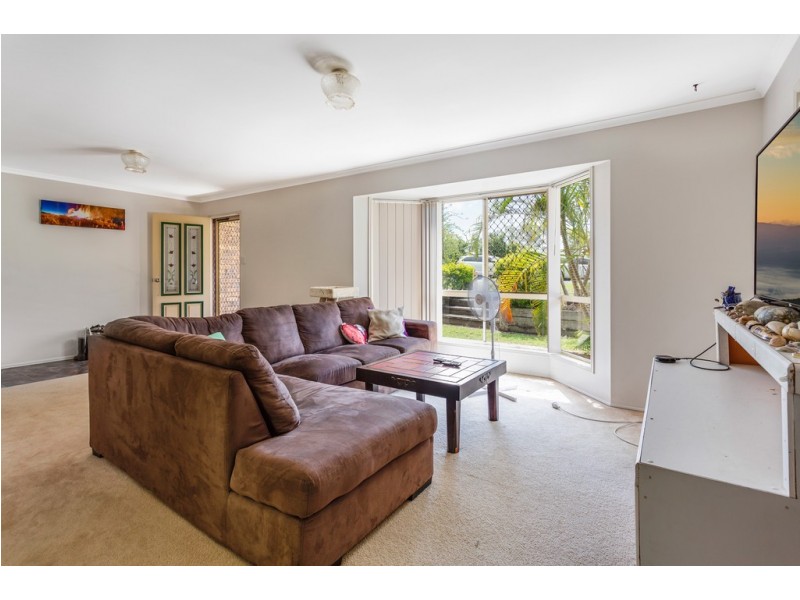 13 Kimberley Avenue, Southside QLD 4570