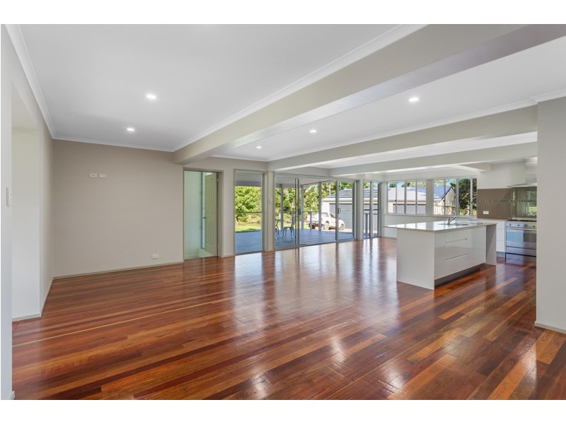 32 Window Road, Canina QLD 4570