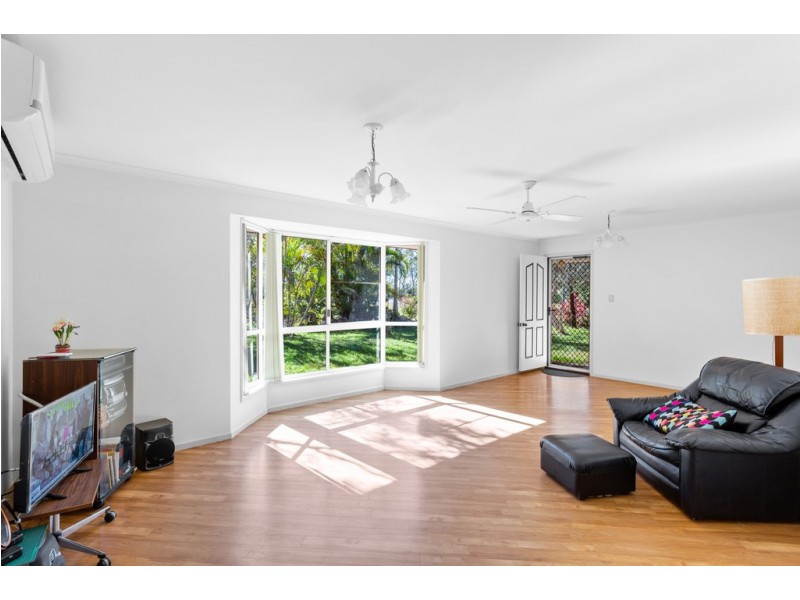 122 Bayside Road, Cooloola Cove QLD 4580