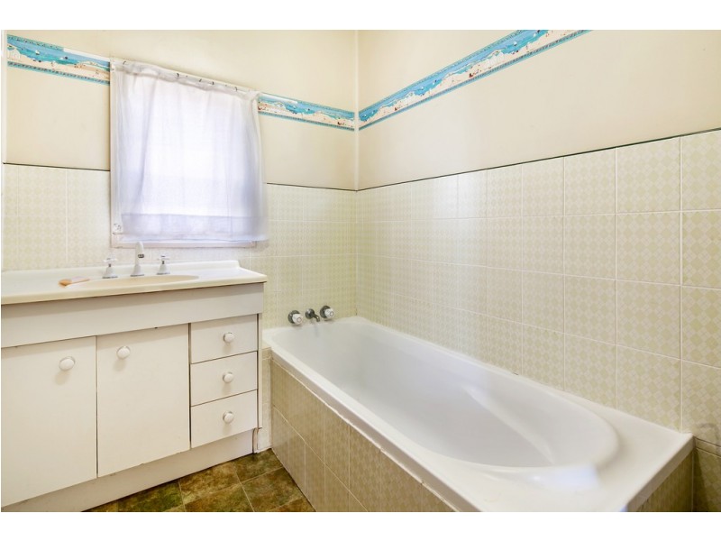 24 Iron Street, Gympie QLD 4570