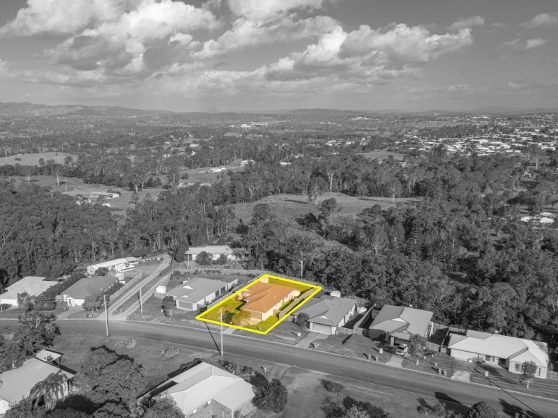 25 Barton Road, Victory Heights QLD 4570