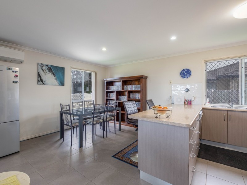 25 Barton Road, Victory Heights QLD 4570