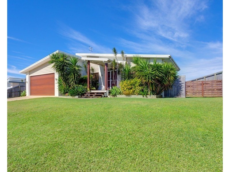 16 Lomandra Avenue, Cooloola Cove QLD 4580
