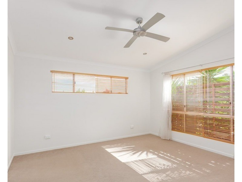 16 Lomandra Avenue, Cooloola Cove QLD 4580