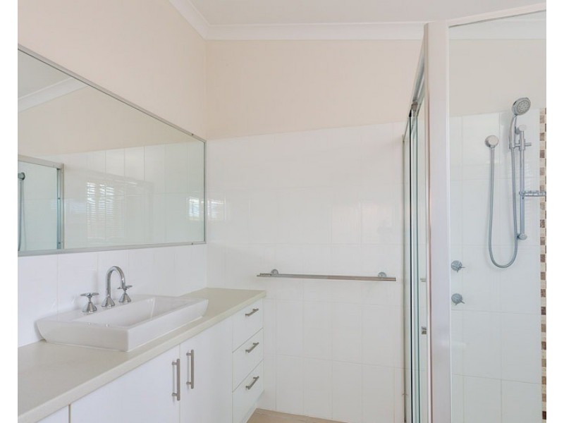 16 Lomandra Avenue, Cooloola Cove QLD 4580