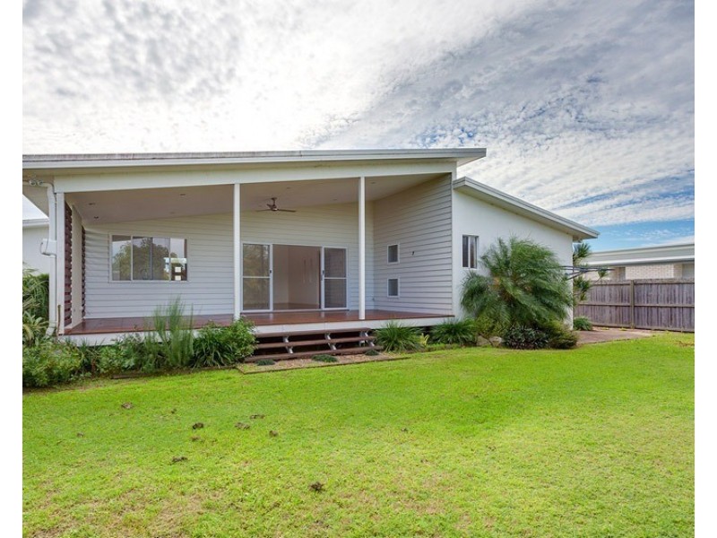 16 Lomandra Avenue, Cooloola Cove QLD 4580