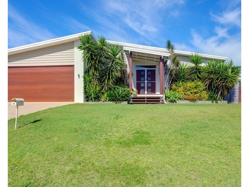 16 Lomandra Avenue, Cooloola Cove QLD 4580