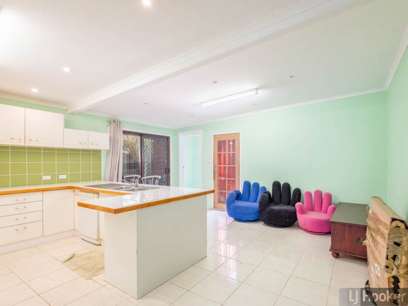 11 Kurrajong Drive, The Palms QLD 4570