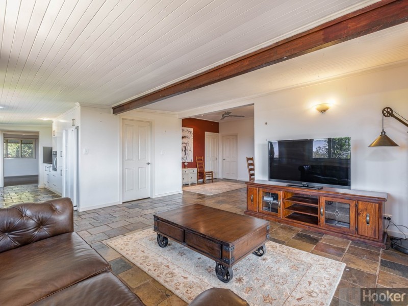 9 Country View Drive, Chatsworth QLD 4570