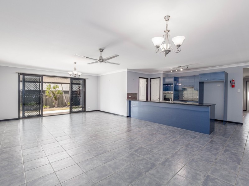 12 Hilltop Avenue, Southside QLD 4570