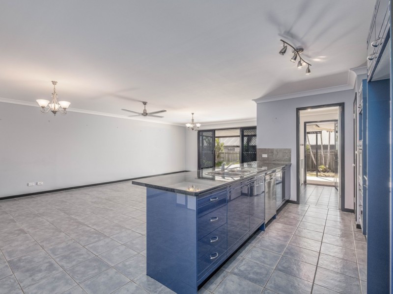 12 Hilltop Avenue, Southside QLD 4570