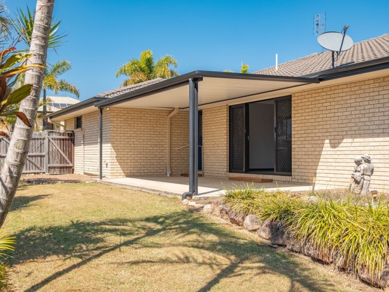 12 Hilltop Avenue, Southside QLD 4570