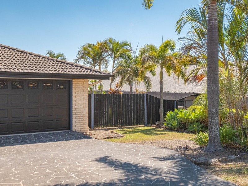 12 Hilltop Avenue, Southside QLD 4570