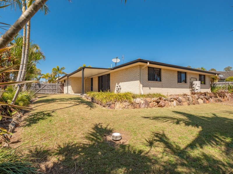 12 Hilltop Avenue, Southside QLD 4570
