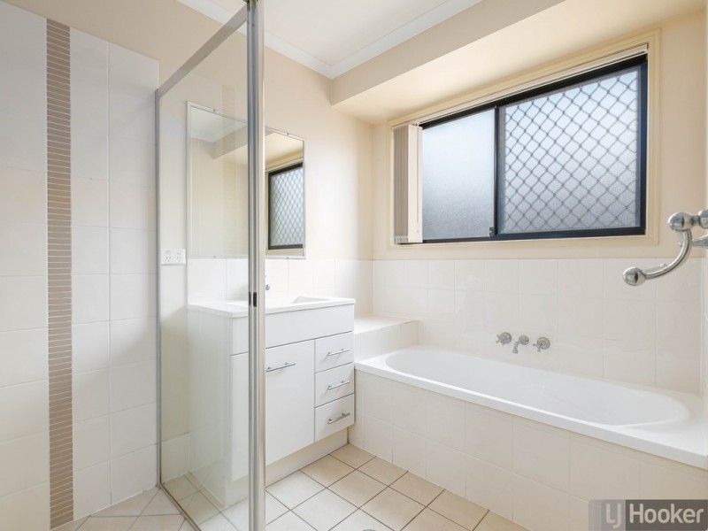 23 Barton Road, Victory Heights QLD 4570