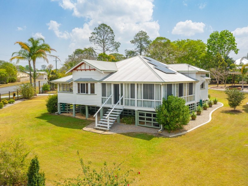 6 Exhibition Road, Southside QLD 4570