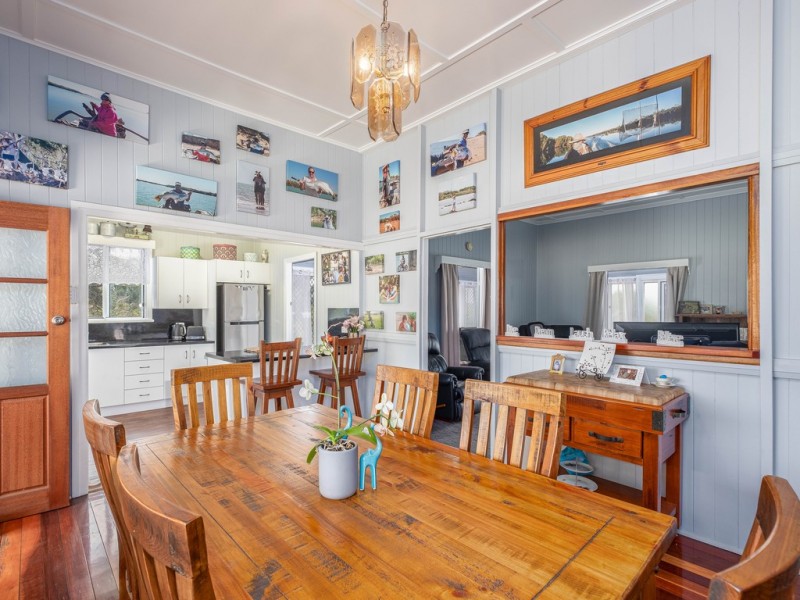 6 Exhibition Road, Southside QLD 4570