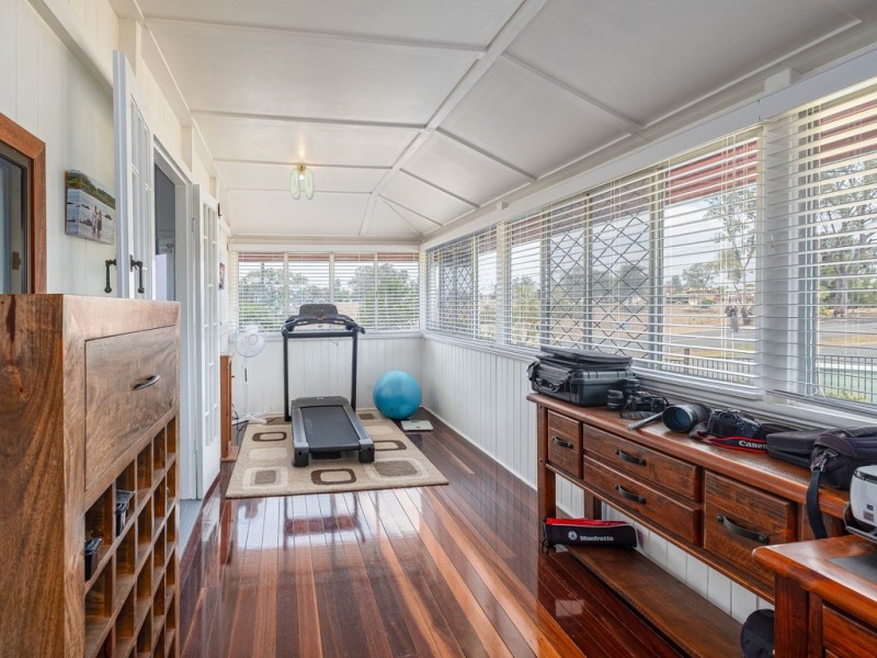 6 Exhibition Road, Southside QLD 4570