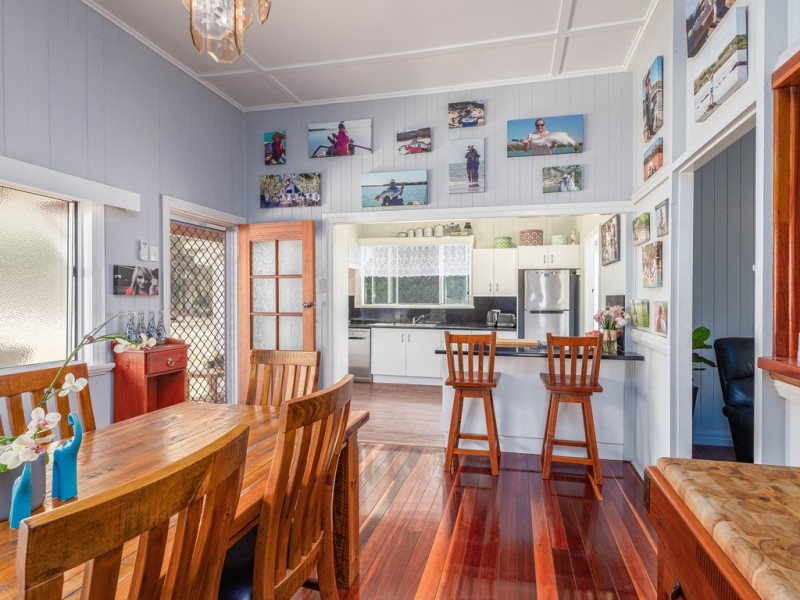 6 Exhibition Road, Southside QLD 4570