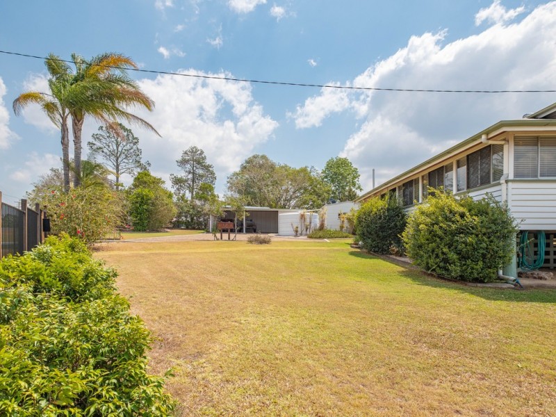 6 Exhibition Road, Southside QLD 4570