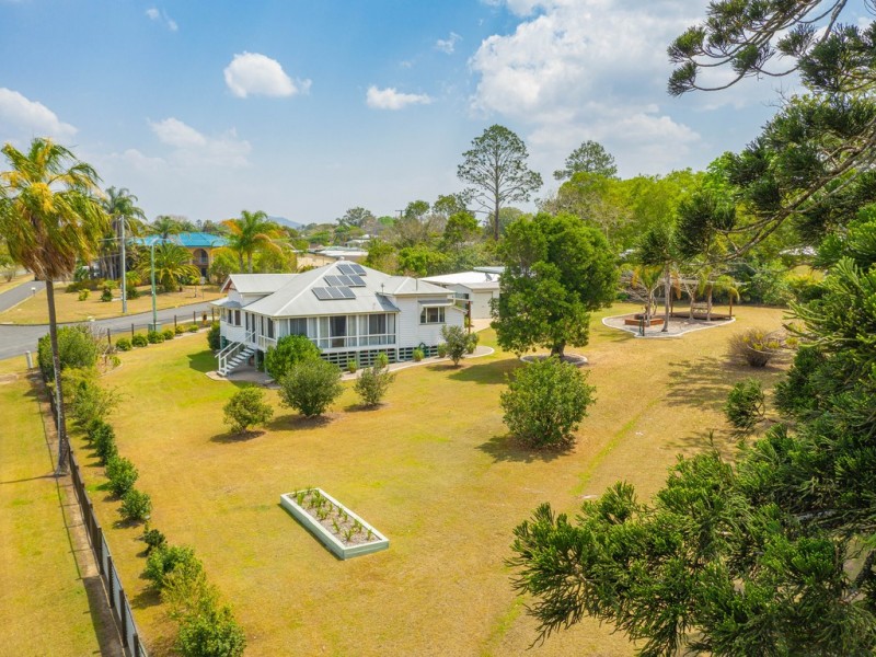 6 Exhibition Road, Southside QLD 4570