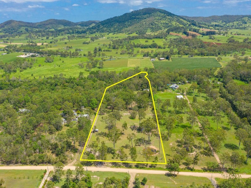 280 Tinana Road, Goomboorian QLD 4570