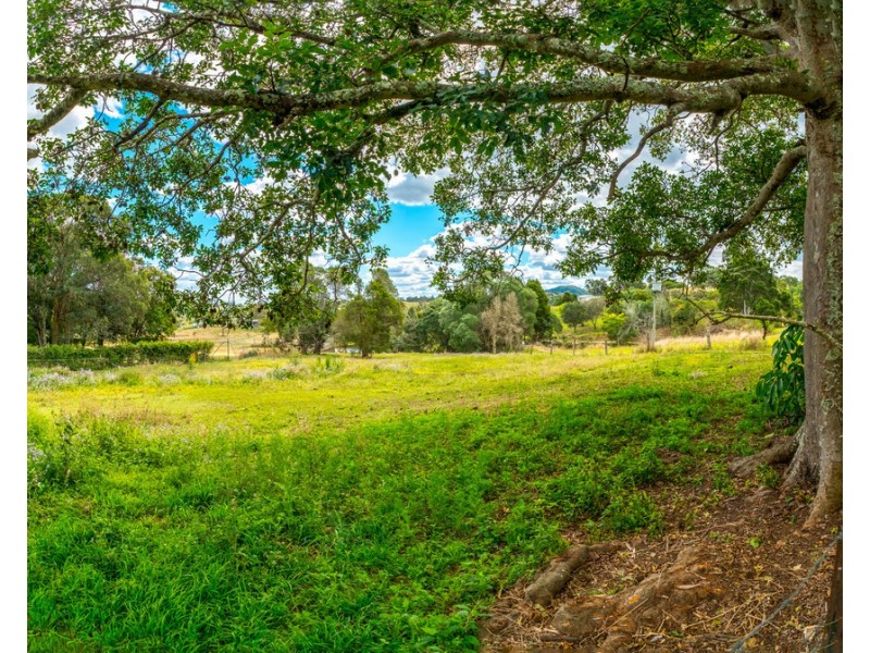 19 Fritz Road, Chatsworth QLD 4570