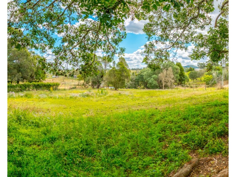 19 Fritz Road, Chatsworth QLD 4570