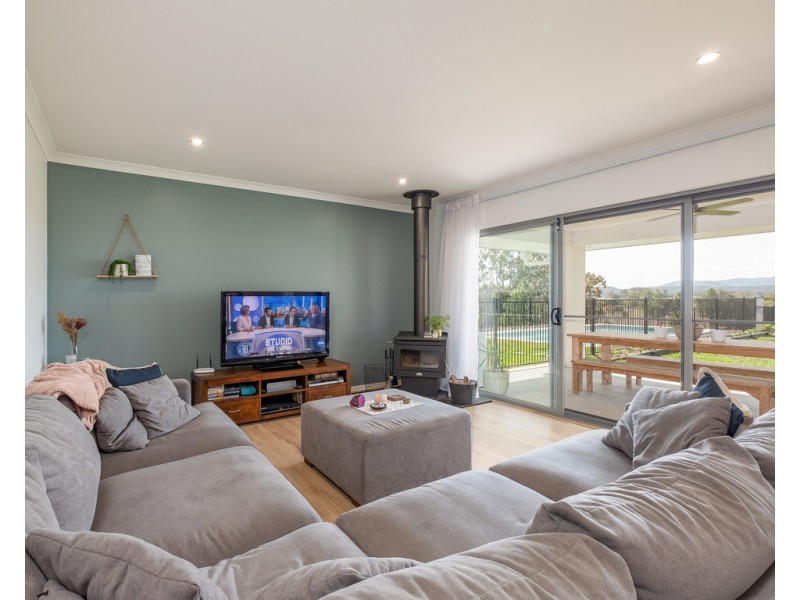 75 Kiaka Road, Lagoon Pocket QLD 4570