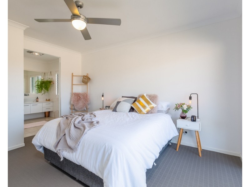 75 Kiaka Road, Lagoon Pocket QLD 4570