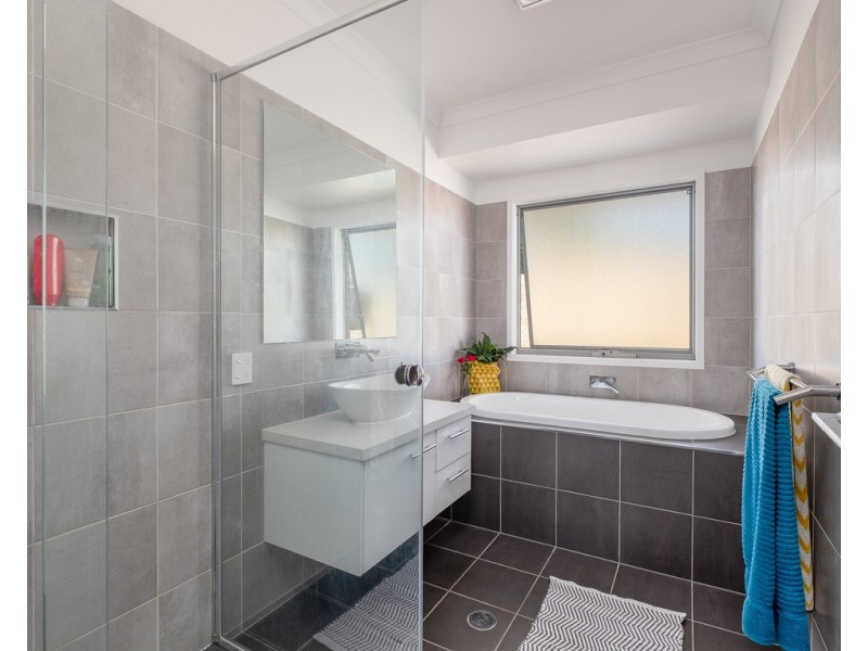 75 Kiaka Road, Lagoon Pocket QLD 4570