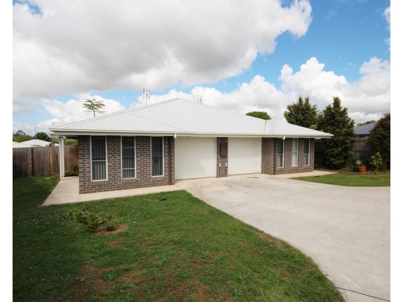 Unit 1 and 2/3 Riverview Court, Monkland QLD 4570