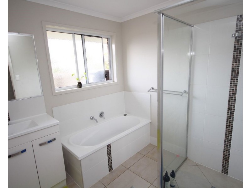 Unit 1 and 2/3 Riverview Court, Monkland QLD 4570