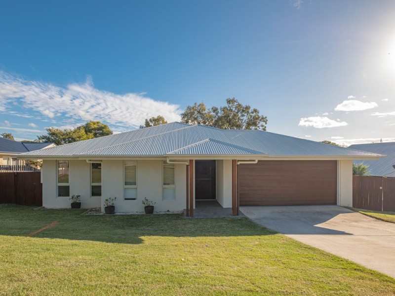 15 Rocklea Drive, Southside QLD 4570