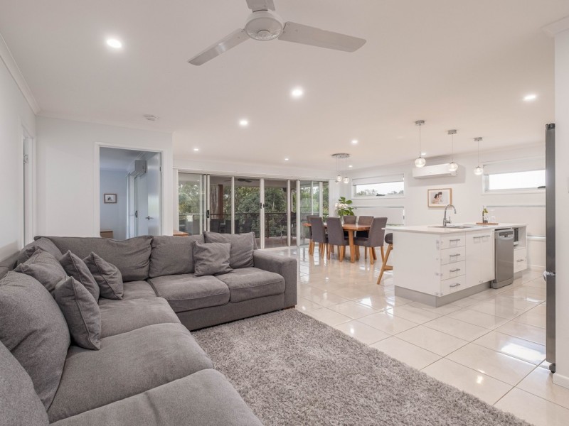 15 Rocklea Drive, Southside QLD 4570
