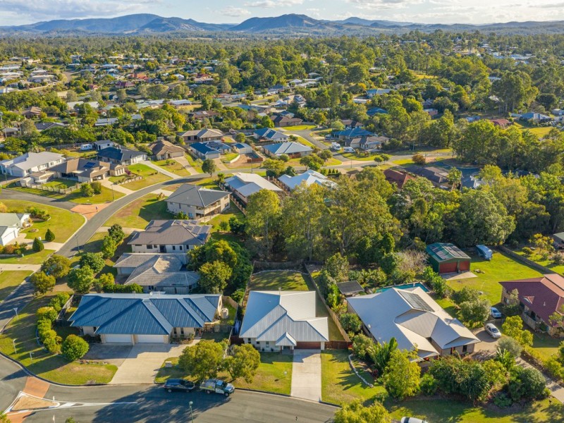 15 Rocklea Drive, Southside QLD 4570