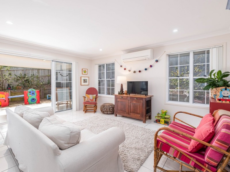 1/7 Trafalgar Court, Southside QLD 4570