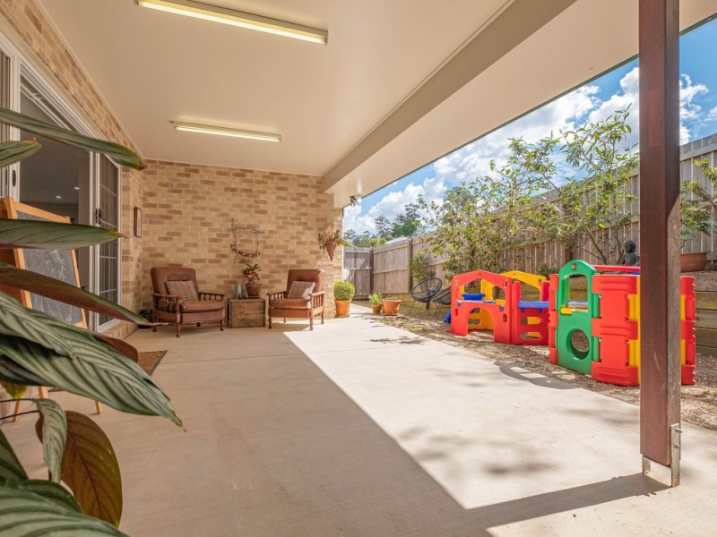 1/7 Trafalgar Court, Southside QLD 4570