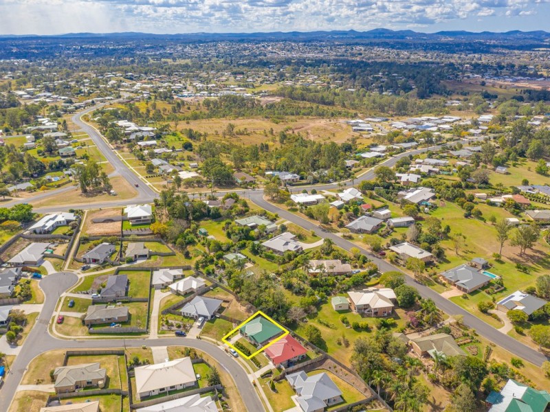 1/7 Trafalgar Court, Southside QLD 4570