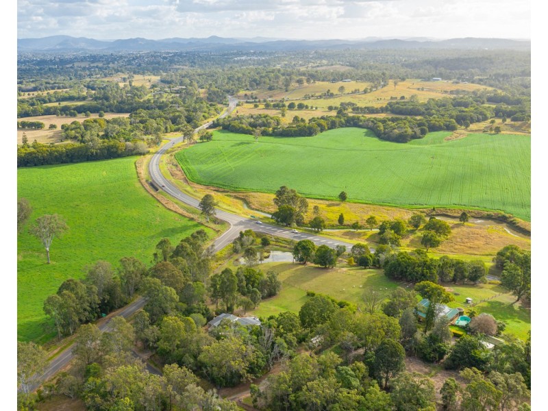 3 Grecian Bends Road, Greens Creek QLD 4570
