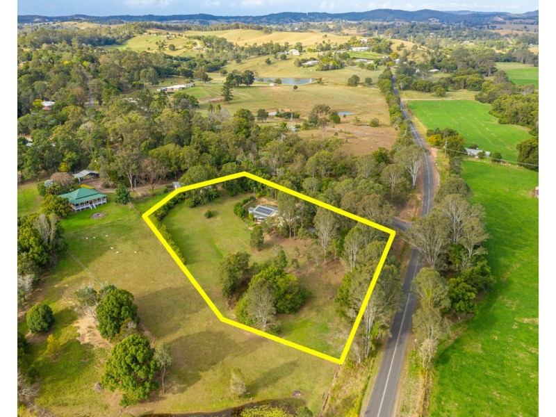 3 Grecian Bends Road, Greens Creek QLD 4570