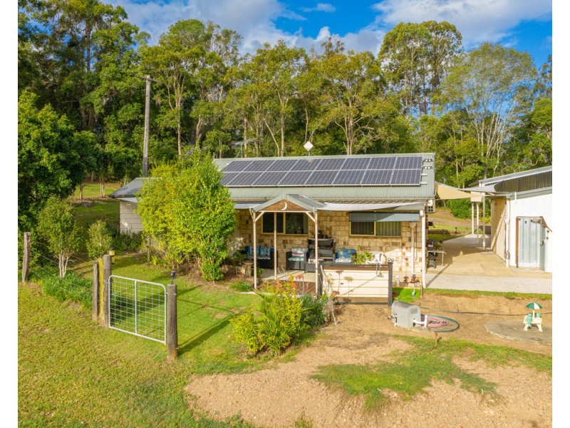 3 Grecian Bends Road, Greens Creek QLD 4570